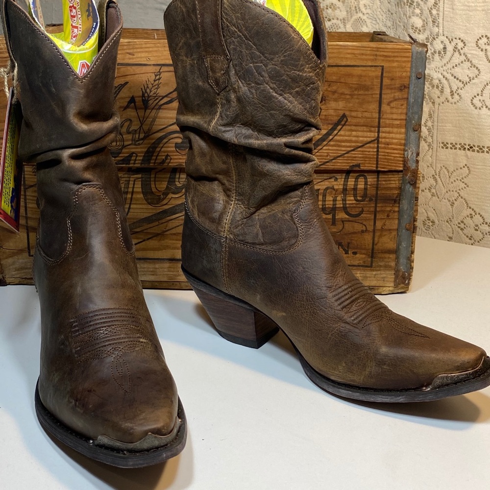 🆕 Durango boots woman’s size 10 m